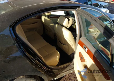 2014 Hyundai Genesis 3.8 из США, поврежденный, VIN KMHGC4DD1EU260588